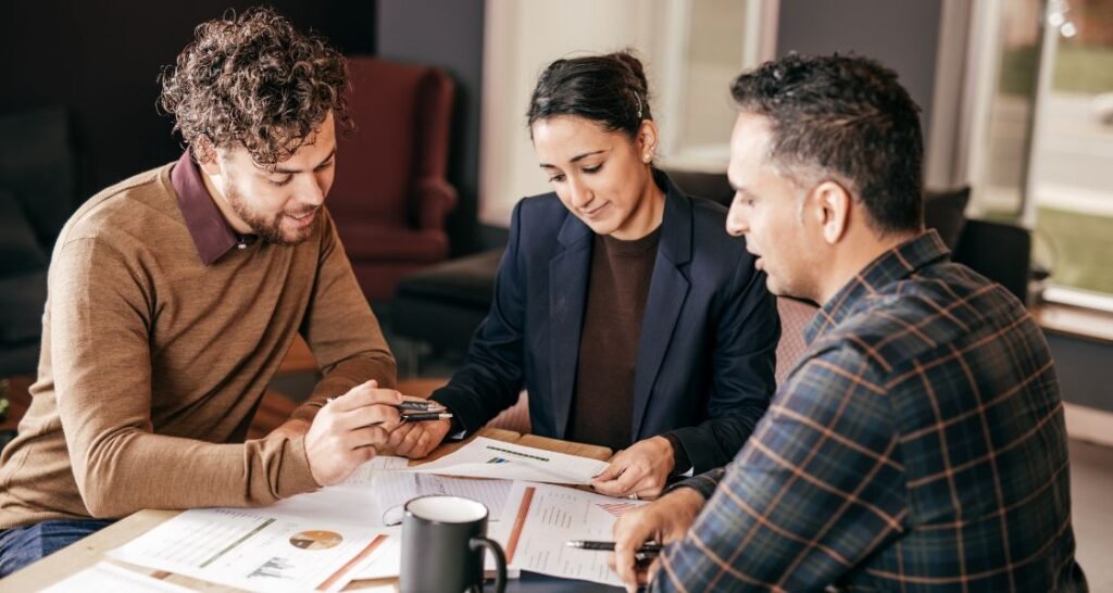 How to Pick the Right Mortgage Lender: Traits of Low-Cost Providers